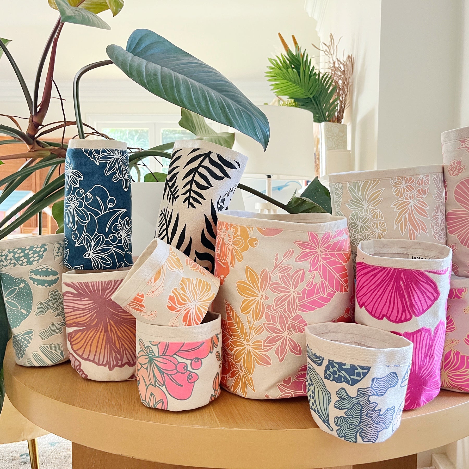 Small Fabric Sax Plant Holder • Seashells • Seaside Kaleidoscope - Jana Lam Hawaii