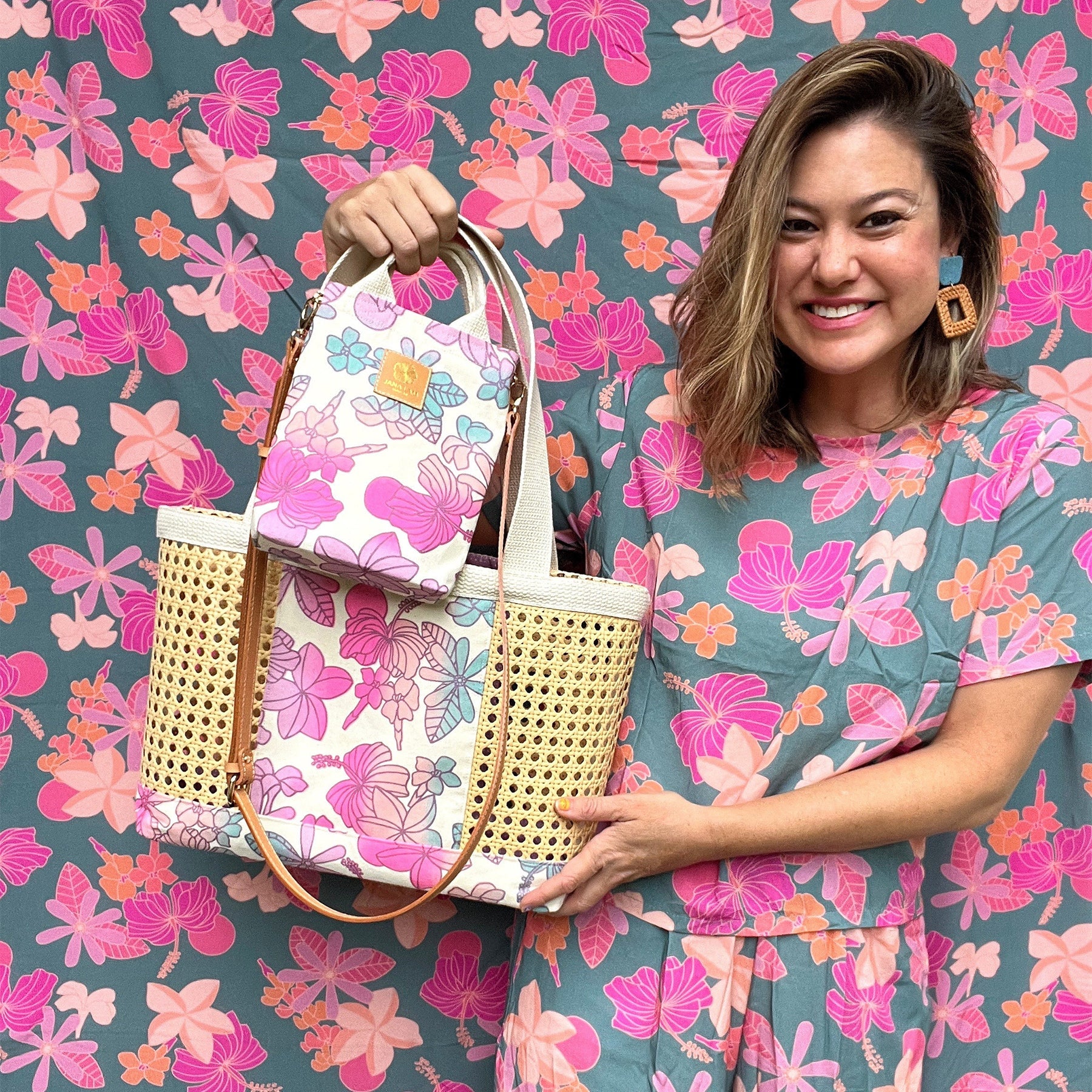 Peekaboo Tote • Honey Girl Blooms • Pinkberry - Jana Lam Hawaii